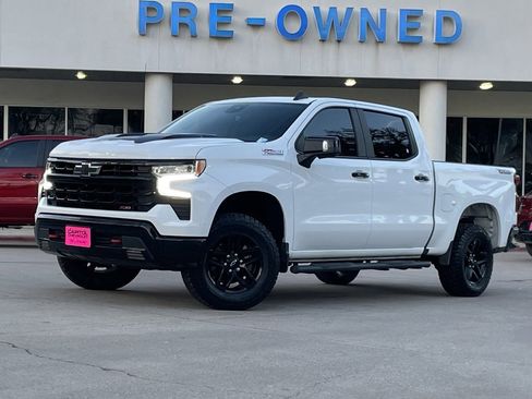 Used 2022 Chevrolet Silverado 1500 LT Trail Boss w/ Convenience Package II image 1