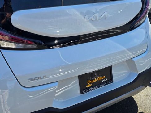 Certified 2025 Kia Soul LX FWD image 15
