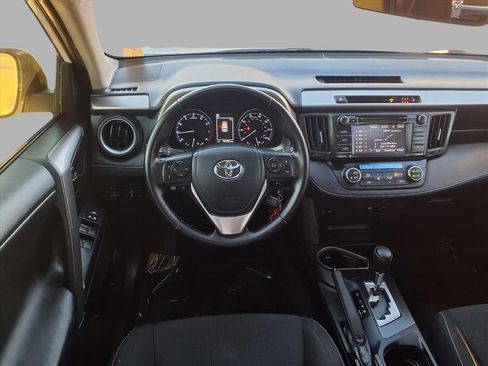 Used 2017 Toyota RAV4 XLE image 4