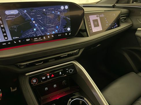 New 2026 Audi SQ5 Premium Plus AWD/4WD image 23