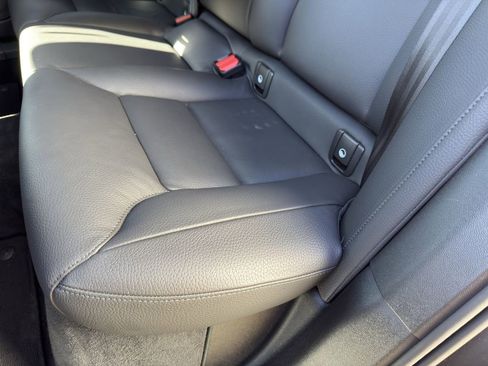 Used 2025 Volvo XC60 B5 Plus image 35