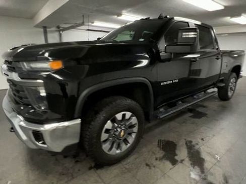 Certified 2024 Chevrolet Silverado 2500 LT w/ All Star Edition AWD/4WD image 4