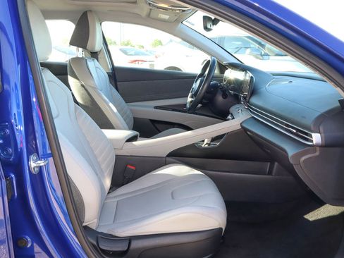 Used 2024 Hyundai Elantra Limited FWD image 25