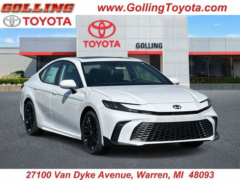 New 2026 Toyota Camry SE FWD image 1