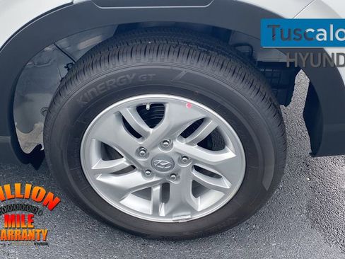 New 2026 Hyundai Venue SE image 12