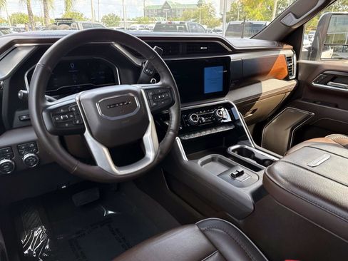 Used 2024 GMC Sierra 2500 Denali w/ Denali Reserve Package AWD/4WD image 19
