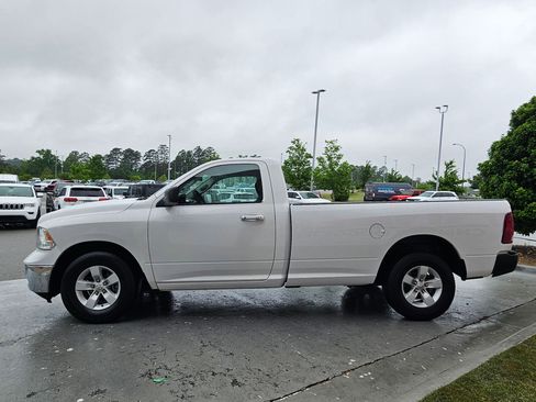 Used 2017 RAM 1500 Classic SLT RWD image 4