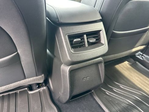 Used 2024 Chevrolet Equinox EV RS FWD image 16