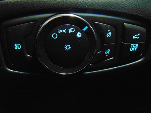 Used 2019 Ford Edge Titanium w/ Equipment Group 301A image 16