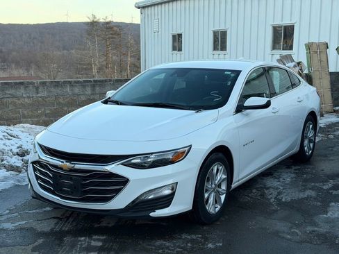 Used 2024 Chevrolet Malibu LT image 1
