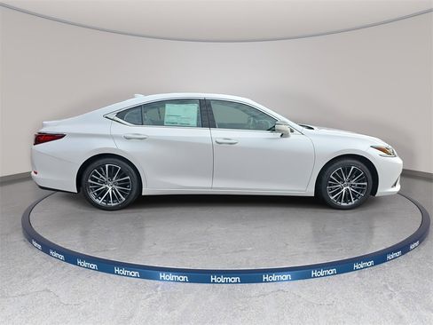 New 2025 Lexus ES 350 w/ Premium Package image 4