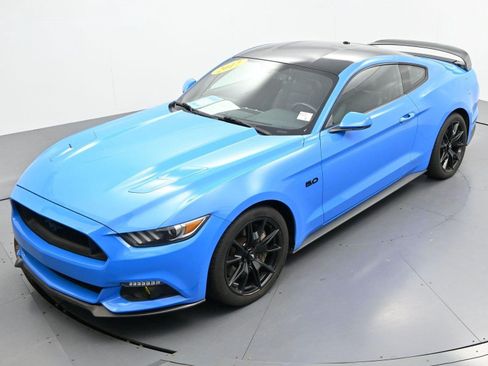 Used 2017 Ford Mustang GT Premium w/ Black Accent Package RWD image 40