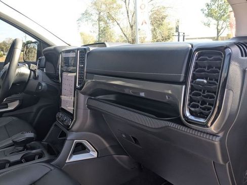 Used 2024 Ford Ranger Lariat w/ Trailer Tow Package AWD/4WD image 33