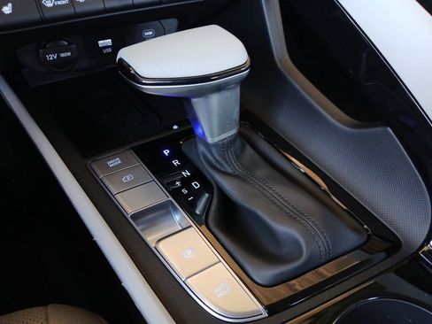 New 2025 Hyundai Elantra Limited image 20