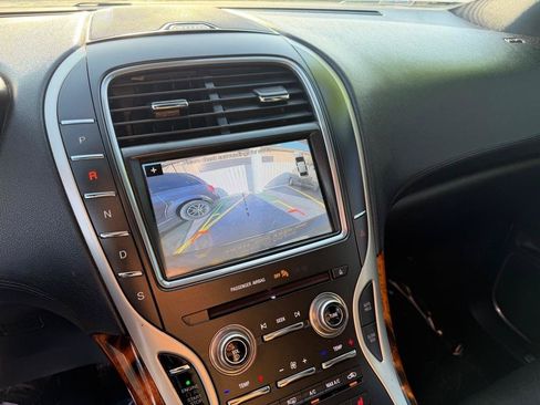 Used 2017 Lincoln MKX Reserve w/ Lincoln MKX Climate Package FWD image 46