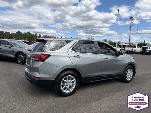 Used 2024 Chevrolet Equinox LT AWD/4WD image 6
