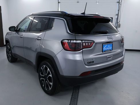 Used 2022 Jeep Compass Limited image 5