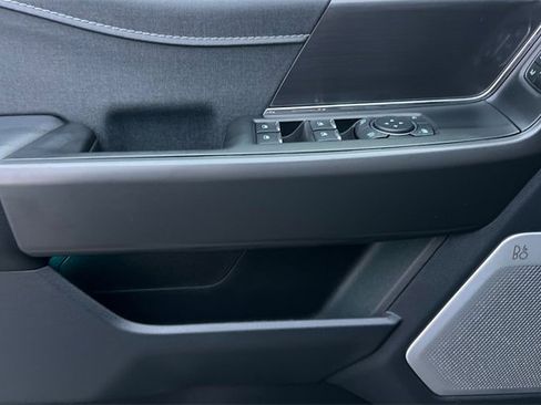 Used 2025 Ford F150 Lariat w/ Equipment Group 502A High image 11