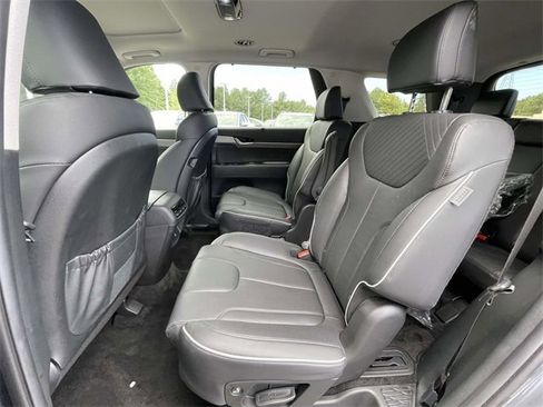 Certified 2025 Hyundai Palisade XRT image 9