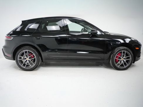 Used 2024 Porsche Macan S image 9