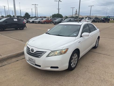 Used 2009 Toyota Camry Hybrid FWD image 1