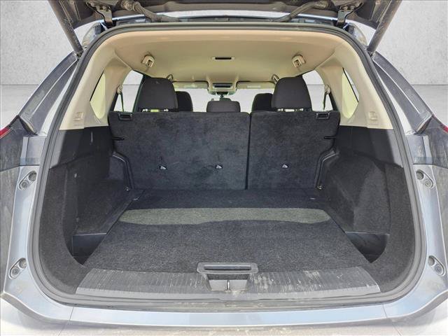 Used 2025 Nissan Rogue SV FWD image 6