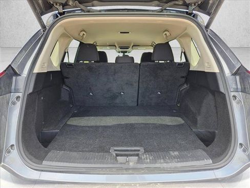 Used 2025 Nissan Rogue SV FWD image 6