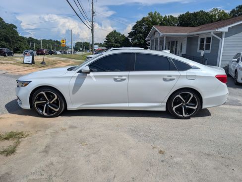 Used 2019 Honda Accord Sport image 3