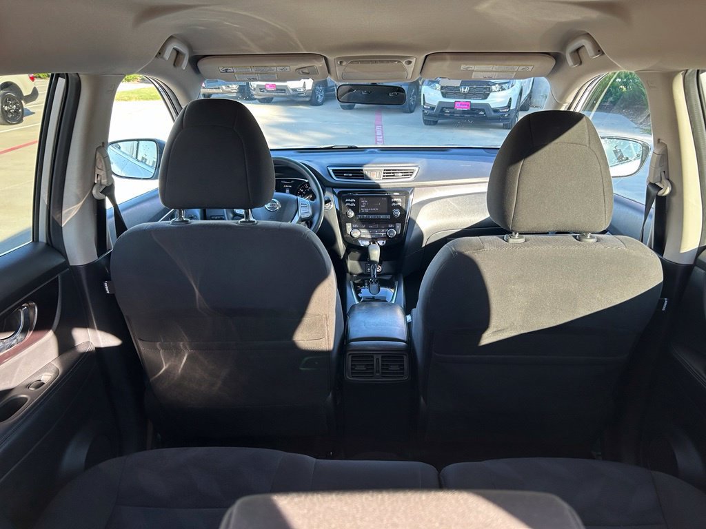 Used 2015 Nissan Rogue SV AWD/4WD image 9