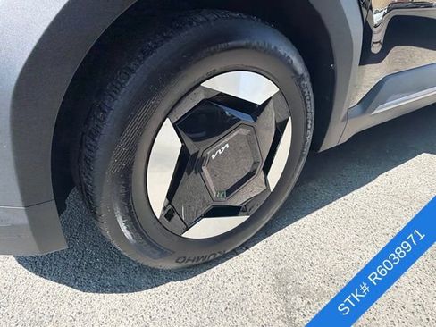 Used 2024 Kia EV9 Wind AWD/4WD image 4