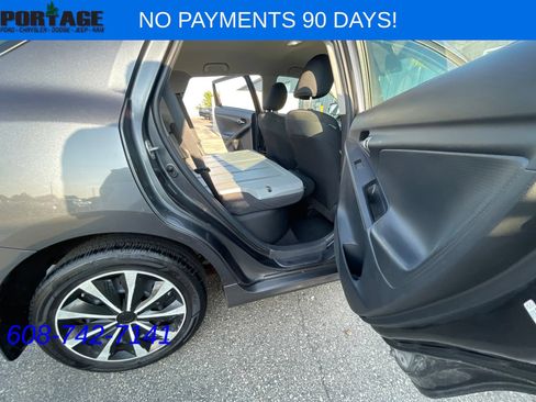 Used 2011 Toyota Matrix FWD image 13
