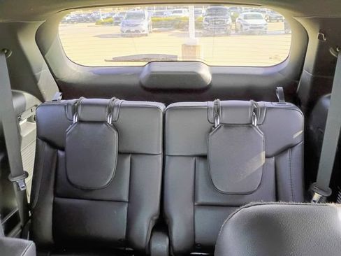 Used 2020 Ford Explorer XLT w/ Equipment Group 202A image 21