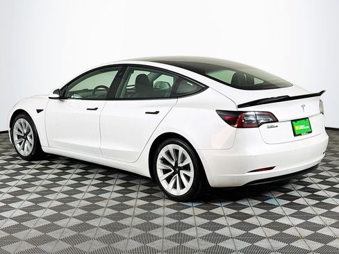 Used 2021 Tesla Model 3 Standard Range Plus image 6