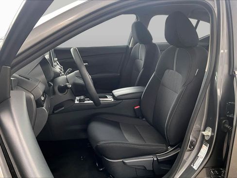 Certified 2025 Nissan Sentra SV FWD image 8