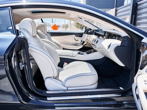 Used 2020 Mercedes-Benz S 560 4MATIC Coupe image 23