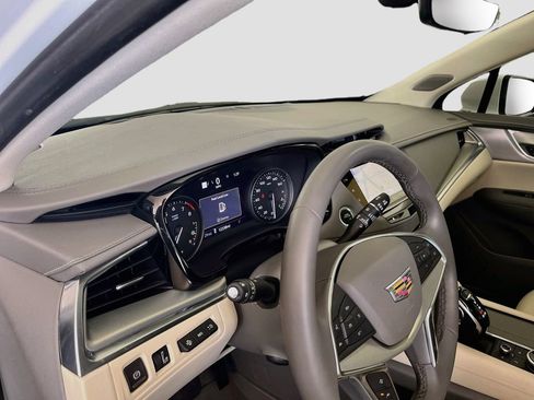 Used 2025 Cadillac XT5 Premium Luxury w/ Technology Package FWD image 9