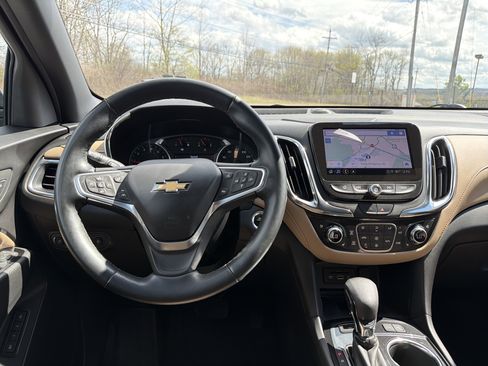 Used 2023 Chevrolet Equinox Premier AWD/4WD image 13