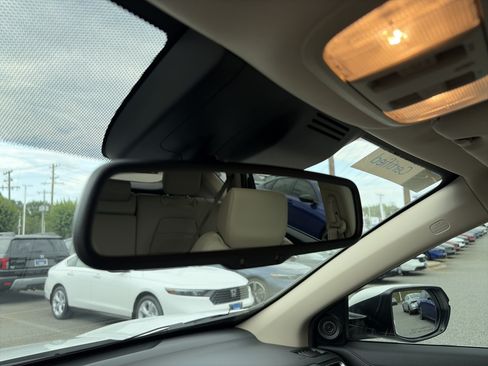 Certified 2022 Honda CR-V Touring image 27