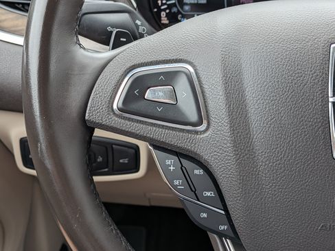 Used 2017 Lincoln MKC Reserve FWD image 25