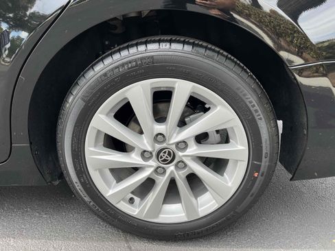 Used 2021 Toyota Camry LE image 76