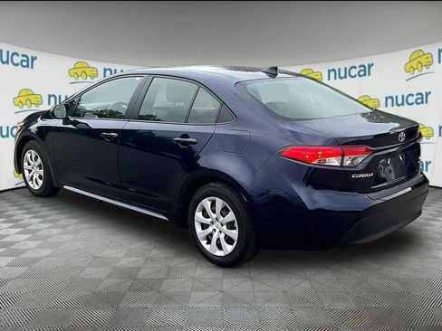 Used 2025 Toyota Corolla LE FWD image 5