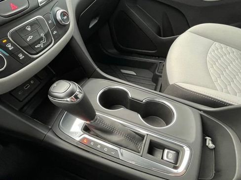 Used 2021 Chevrolet Equinox LS w/ LS Convenience Package image 22