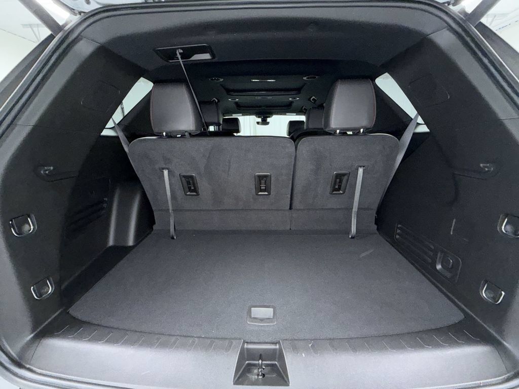 Used 2023 Chevrolet Traverse RS AWD/4WD image 16