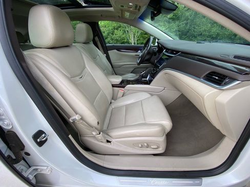 Used 2016 Cadillac XTS Luxury w/ Driver Awareness Package image 14