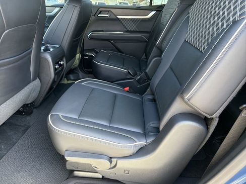 Used 2024 GMC Acadia Denali w/ Super Cruise Package image 19