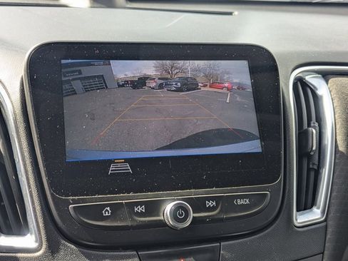 Used 2019 Chevrolet Malibu LT image 15