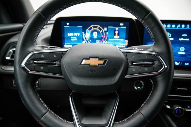 Used 2026 Chevrolet Traverse LT AWD/4WD image 24