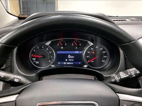 Used 2024 GMC Terrain SLT AWD/4WD image 13