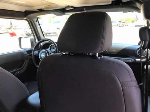 Used 2013 Jeep Wrangler Unlimited Sport AWD/4WD image 17