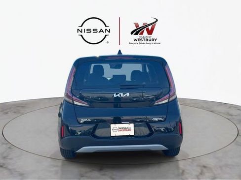 Used 2023 Kia Soul LX w/ LX Technology Package FWD image 7